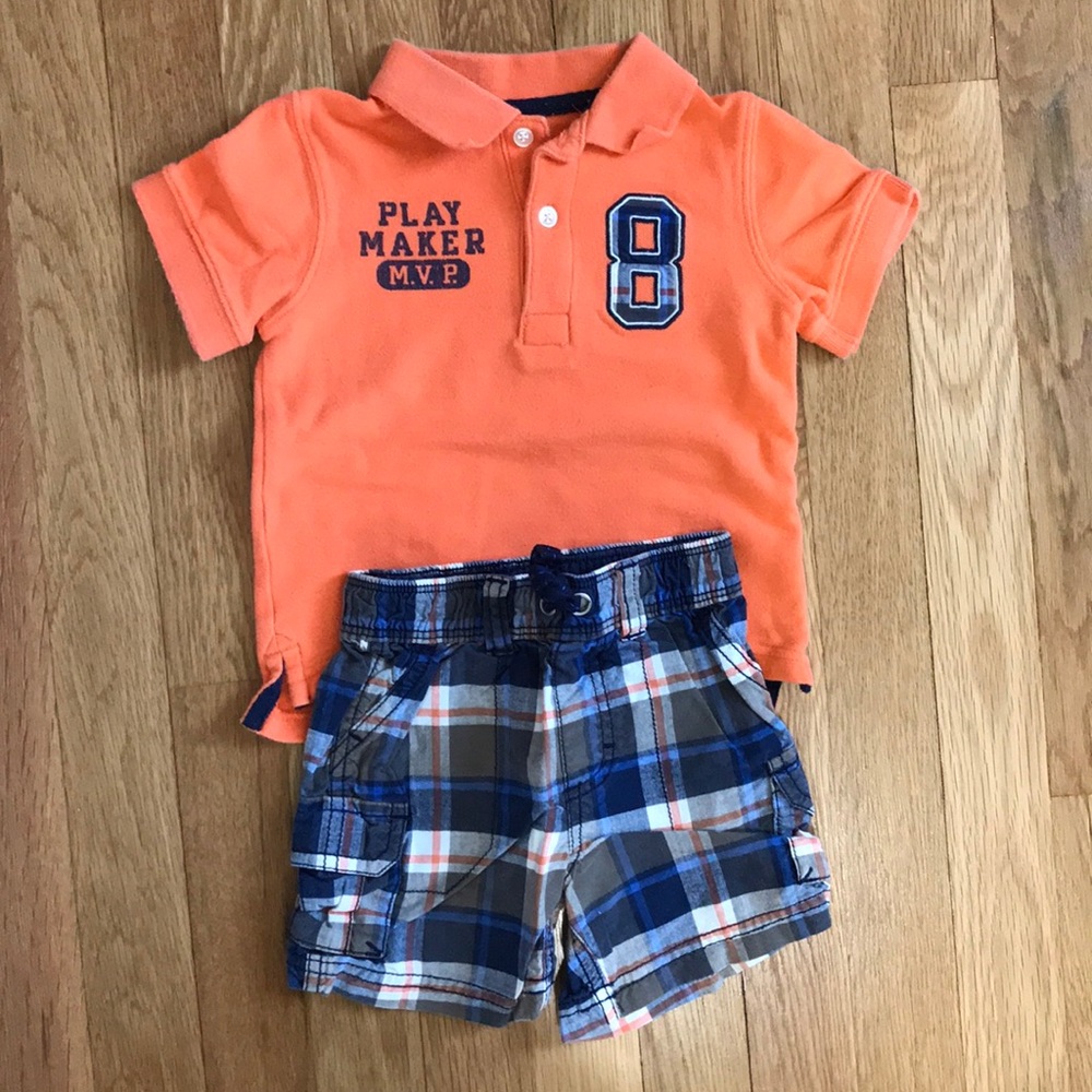 3/$15 - Carters - shorts/shirt set - 12m